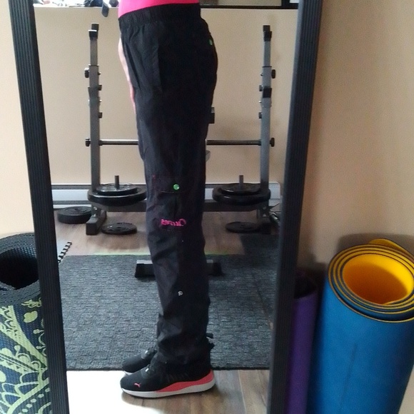 Curves Cargo Pants - Picture 4 of 12